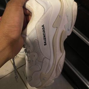 Used balenciaga triple s